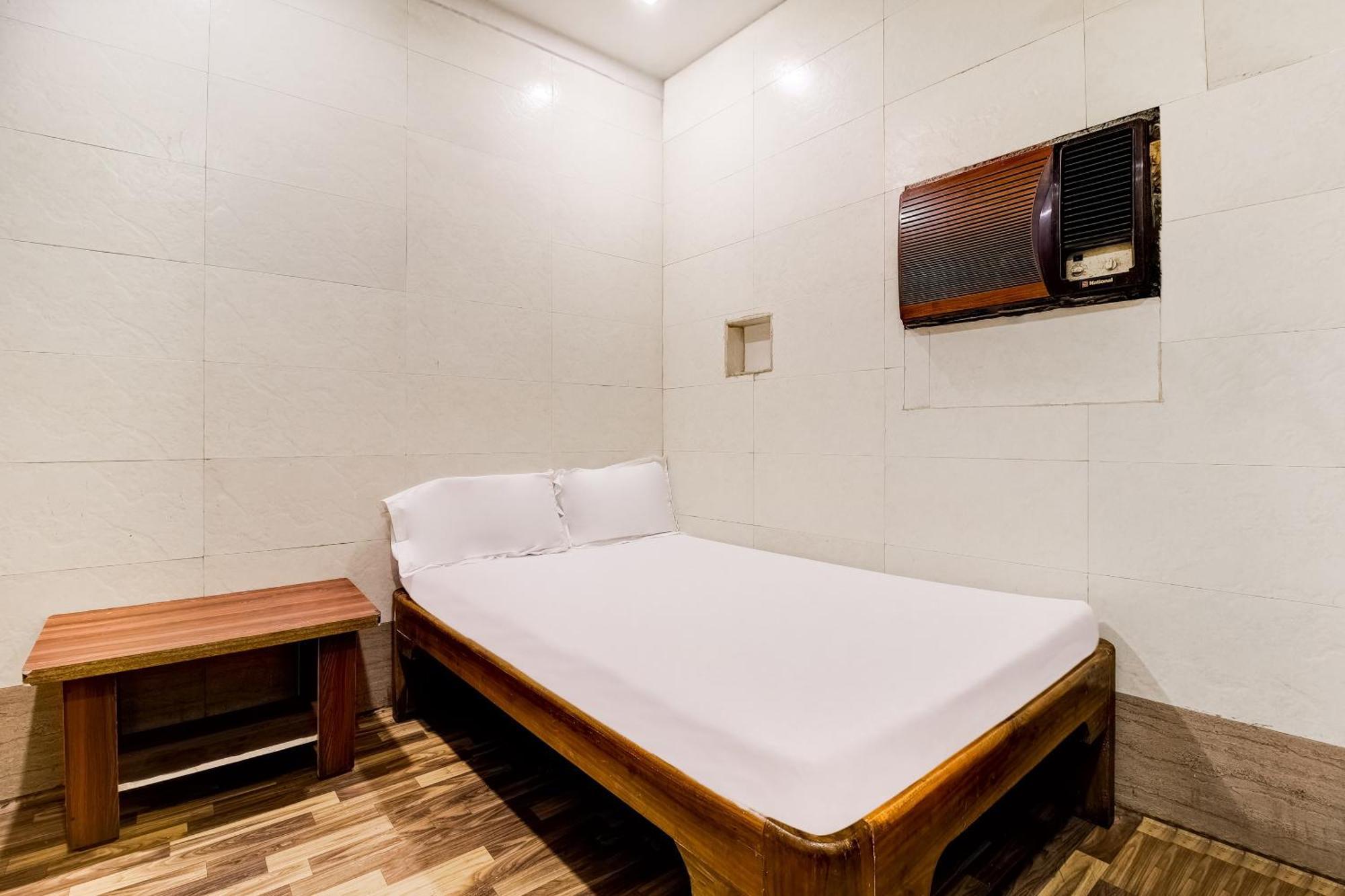 Hotel O Sargam Lodging And Boarding Ulhasnagar Ngoại thất bức ảnh
