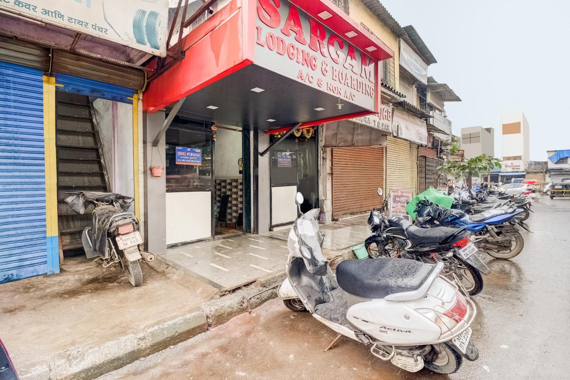Hotel O Sargam Lodging And Boarding Ulhasnagar Ngoại thất bức ảnh